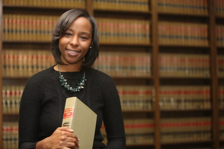 Lawyer In Conference Room 768×512